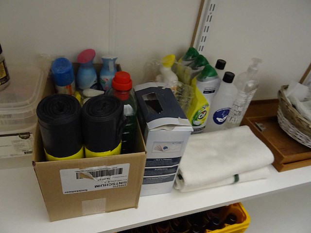 Inhoud hok - afbeelding 13 van  15