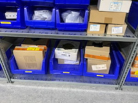 Inhoud installatiematerialen (ca. 500 sorteerbakken) van 9 legbordstellingen - afbeelding 7 van  43