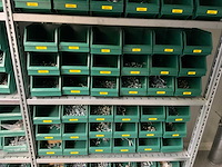 Inhoud installatiematerialen (ca. 500 sorteerbakken) van 9 legbordstellingen - afbeelding 22 van  43