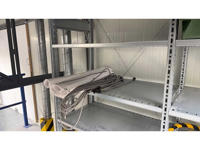 Inhoud installatiematerialen van 4 legbordstellingen - afbeelding 3 van  12