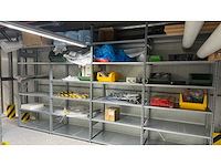 Inhoud installatiematerialen van 4 legbordstellingen - afbeelding 1 van  12