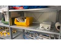 Inhoud installatiematerialen van 4 legbordstellingen - afbeelding 8 van  12