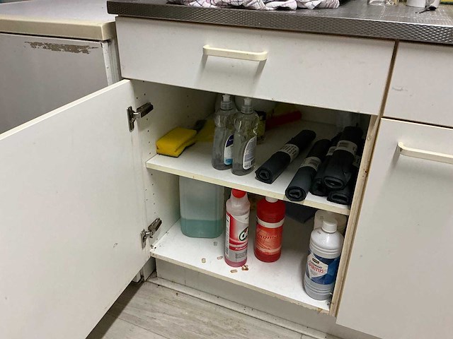 Inhoud kantine en kantoor - afbeelding 7 van  7