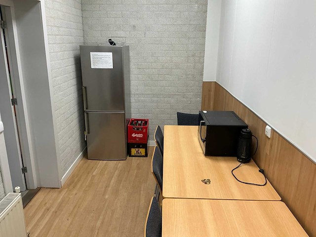 Inhoud kantine ruimte - afbeelding 1 van  9