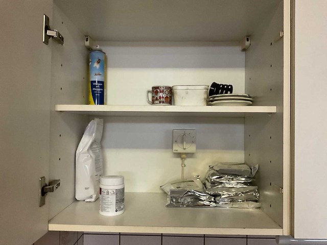Inhoud kantine - afbeelding 3 van  15