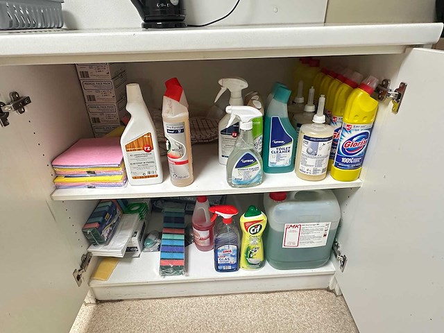 Inhoud kantine - afbeelding 3 van  12