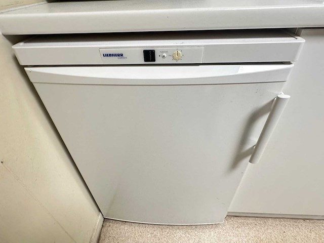 Inhoud kantine - afbeelding 10 van  12