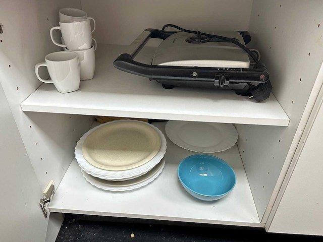 Inhoud kantine - afbeelding 6 van  17