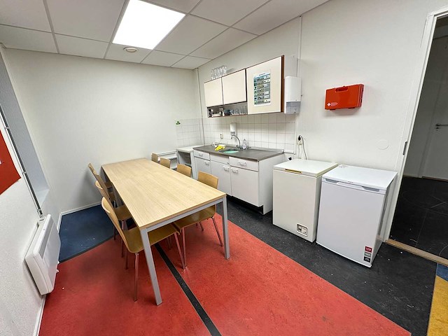 Inhoud kantine - afbeelding 1 van  17