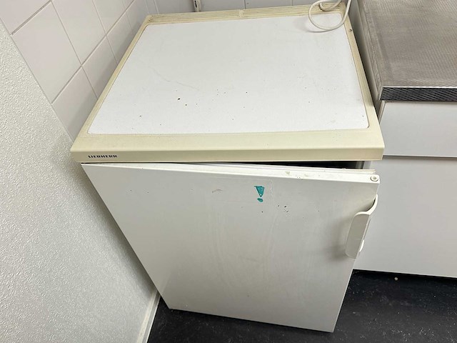 Inhoud kantine - afbeelding 16 van  17