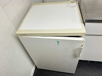 Inhoud kantine - afbeelding 16 van  17