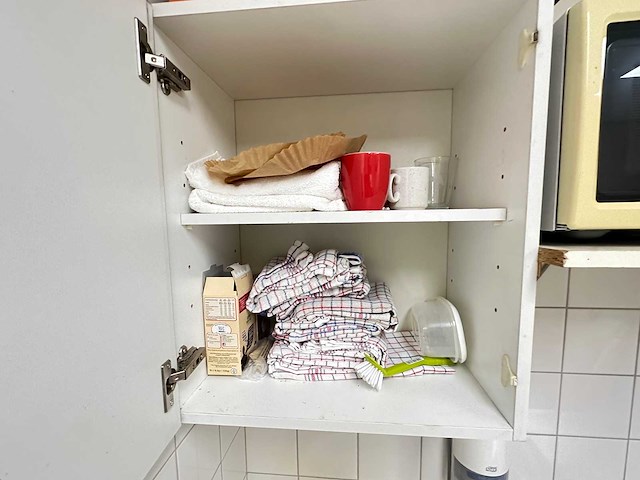 Inhoud kantine - afbeelding 10 van  11