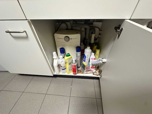 Inhoud kantine - afbeelding 10 van  10