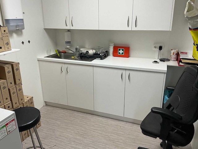 Inhoud kantine - afbeelding 3 van  10