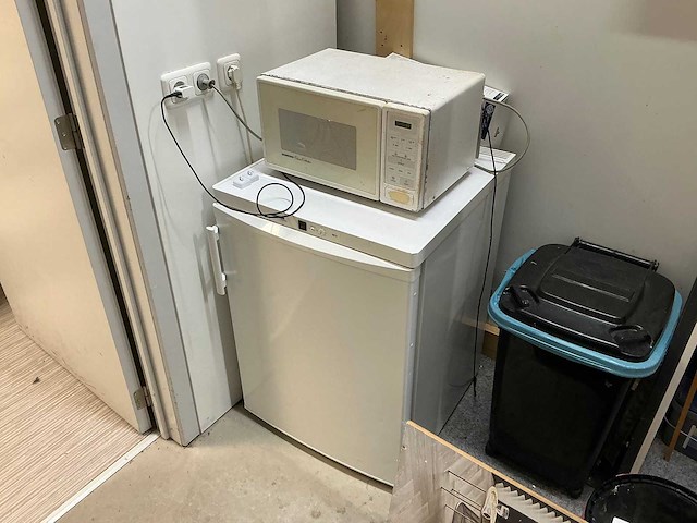 Inhoud kantine - afbeelding 5 van  10