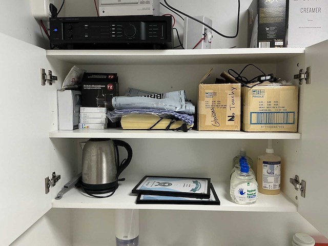 Inhoud kantine - afbeelding 7 van  10