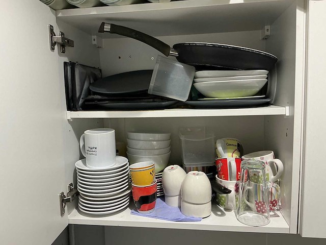 Inhoud kantine - afbeelding 3 van  12