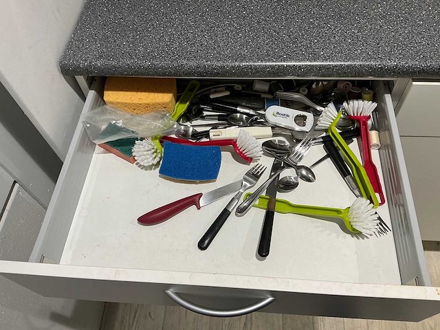 Inhoud kantine - afbeelding 4 van  12