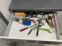 Inhoud kantine - afbeelding 4 van  12