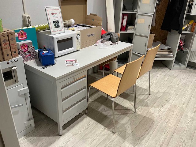 Inhoud kantine - afbeelding 5 van  12