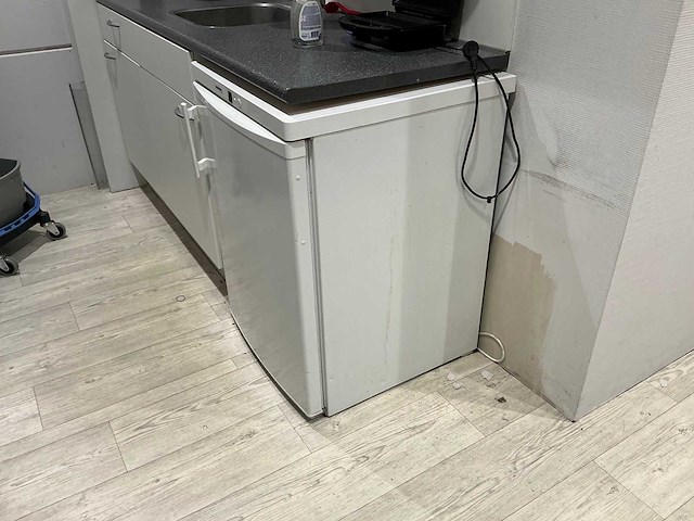 Inhoud kantine - afbeelding 11 van  12