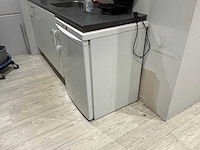 Inhoud kantine - afbeelding 11 van  12