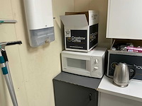 Inhoud kantine - afbeelding 5 van  6