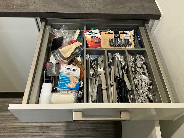 Inhoud kantine - afbeelding 4 van  8