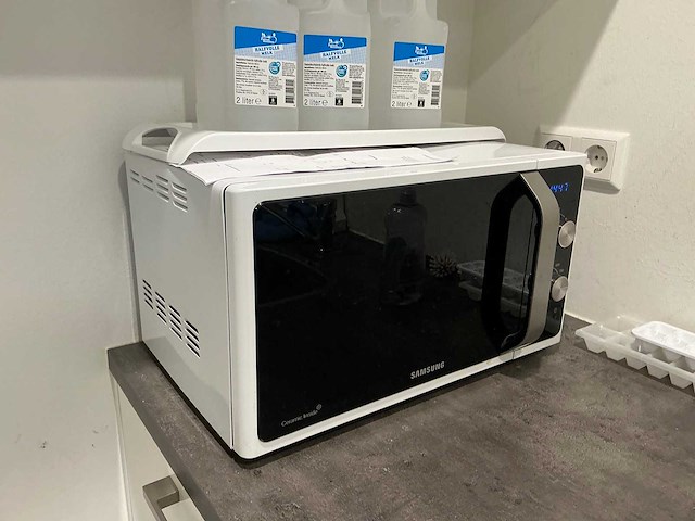 Inhoud kantine - afbeelding 7 van  8