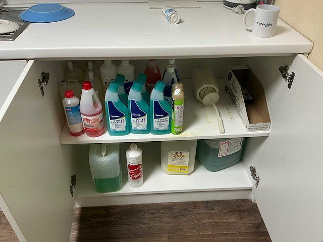 Inhoud kantine - afbeelding 4 van  5