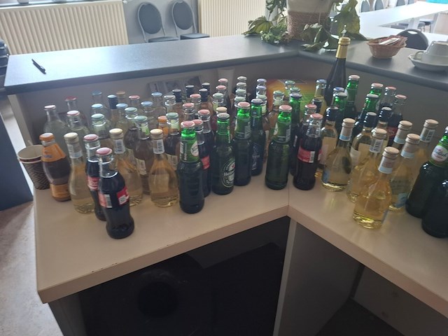 Inhoud kantine - afbeelding 3 van  13