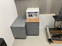 Inhoud kantoor en kleedruimte - afbeelding 3 van  9