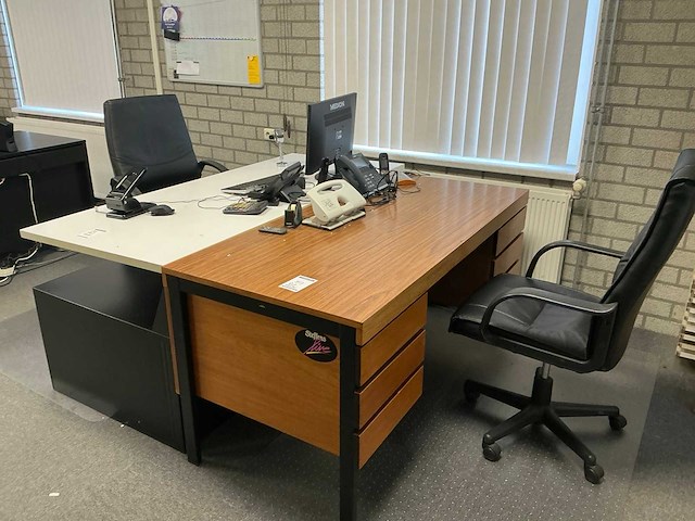 Inhoud kantoor - afbeelding 1 van  20