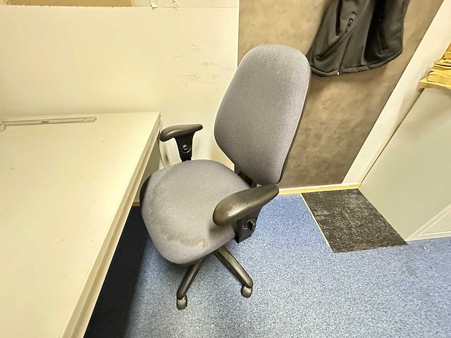 Inhoud kantoor - afbeelding 4 van  7