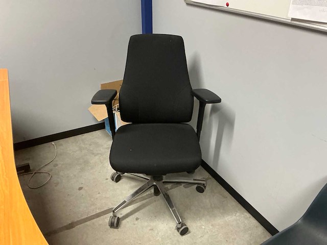 Inhoud kantoor - afbeelding 2 van  11