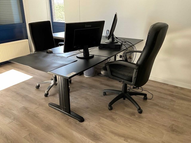 Inhoud kantoor - afbeelding 1 van  11