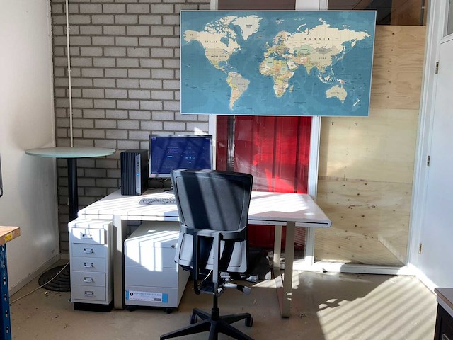 Inhoud kantoor - afbeelding 18 van  24