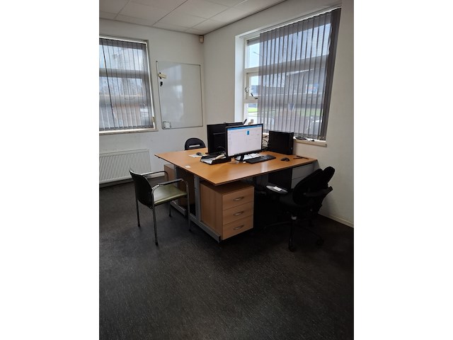 Inhoud kantoor - afbeelding 1 van  11