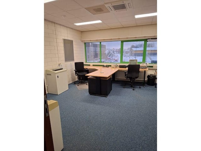 Inhoud kantoor - afbeelding 1 van  19