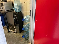 Inhoud kantoor/kantine ruimte - afbeelding 6 van  9