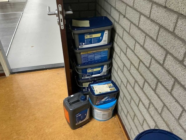 Inhoud kantoor/kantine - afbeelding 4 van  9