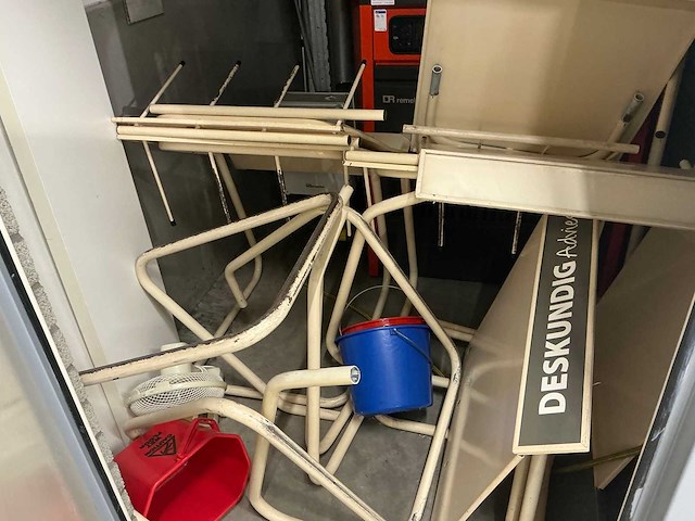 Inhoud kantoor/kantine - afbeelding 9 van  9