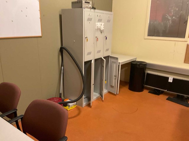 Inhoud kantoorruimte - afbeelding 11 van  17