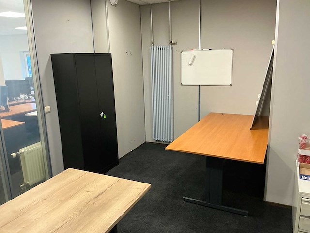 Inhoud kantoorruimte - afbeelding 1 van  6