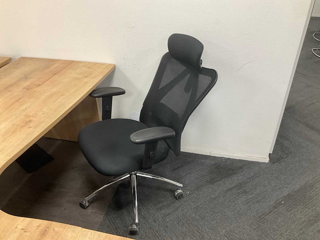 Inhoud kantoorruimte - afbeelding 18 van  19