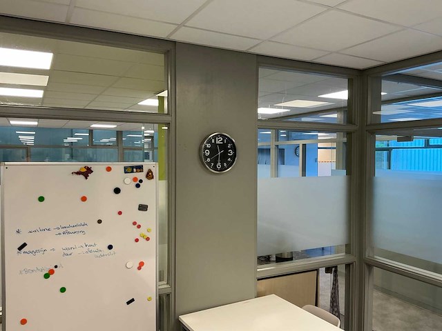 Inhoud kantoorruimte - afbeelding 1 van  4