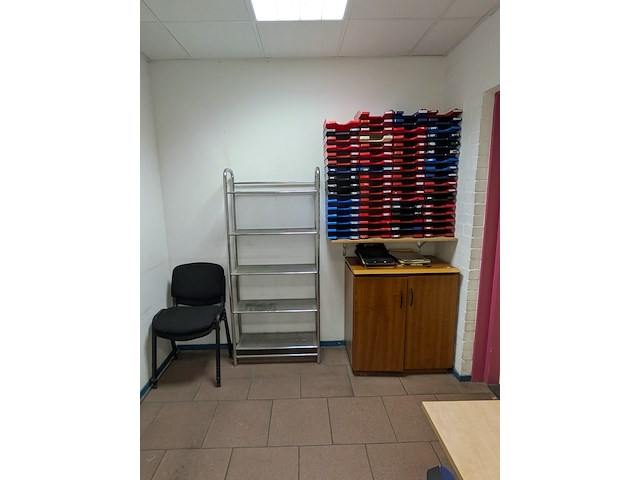 Inhoud kantoorruimte - afbeelding 1 van  15