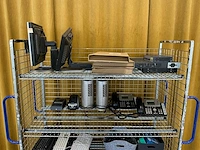 Inhoud kar met diverse computeronderdelen - afbeelding 4 van  6