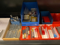 Inhoud kast diverse gereedschappen - afbeelding 6 van  17