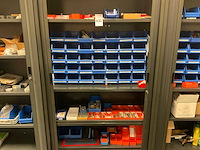 Inhoud kast diverse gereedschappen - afbeelding 1 van  17